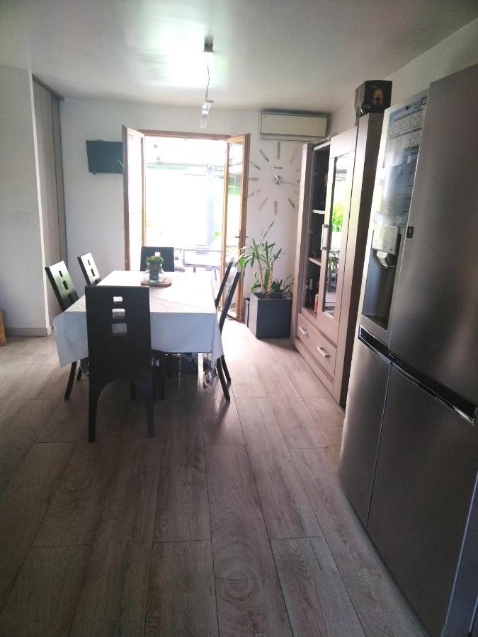 Agreable Chambre Double Avec Salle D'Eau Privative Le Mesnil-Theribus Eksteriør bilde
