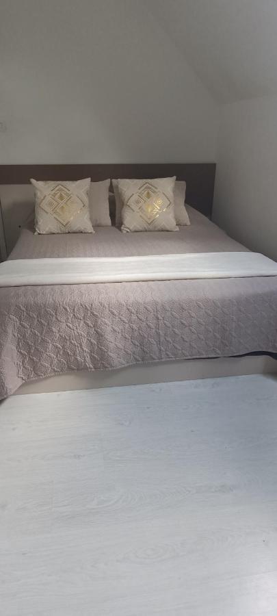 Agreable Chambre Double Avec Salle D'Eau Privative Le Mesnil-Theribus Eksteriør bilde